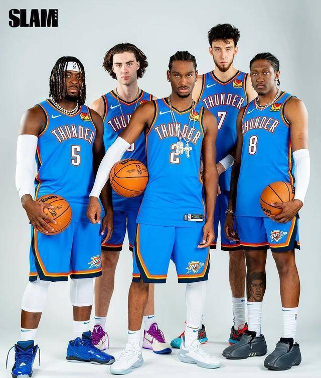 意大利11月名单：多纳鲁马领衔，里奇、斯卡马卡、早安哥回归（意大利11月大名单出炉：多纳鲁马压阵，里奇、斯卡马卡、早安哥重返国家队）