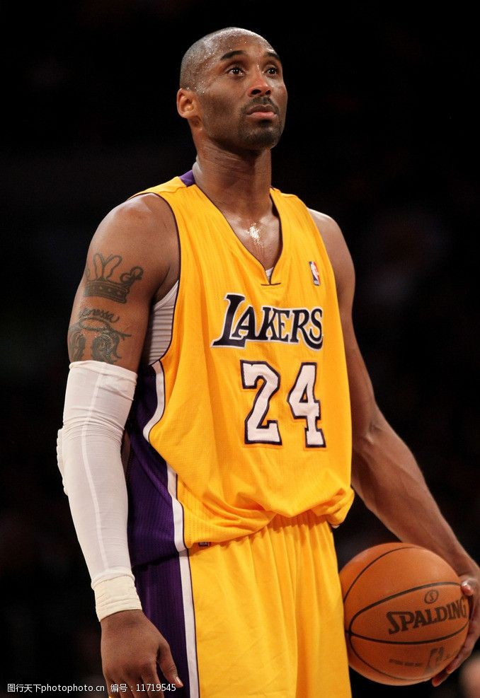 欧冠进球榜更新：梅西连续破门,（欧冠射手榜更新：梅西连场建功）